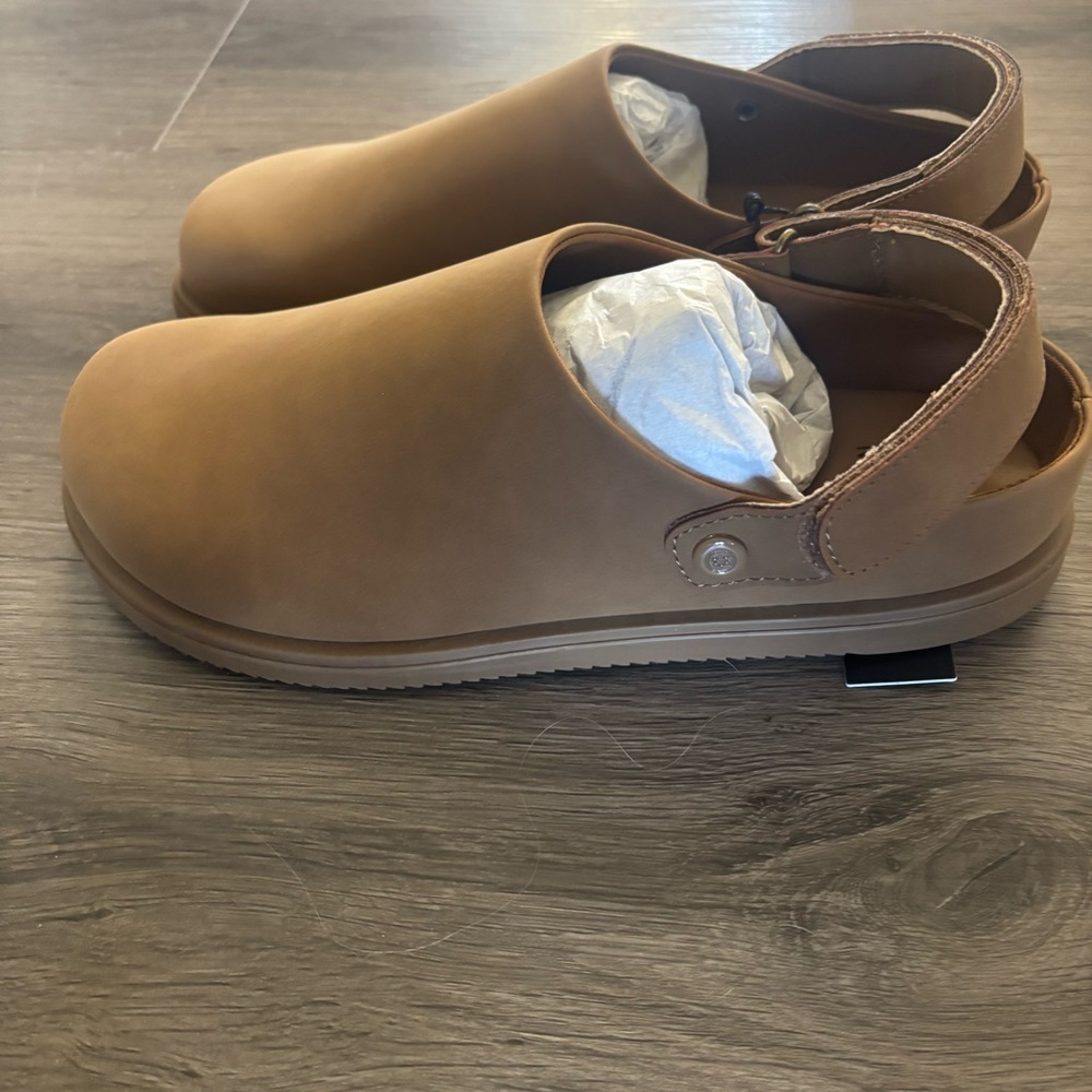 Madden NYC Tan Milo’s Slip-On Clogs in Cognac - Picture 5 of 12